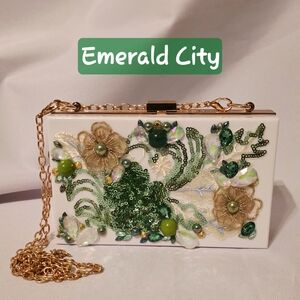 Handmade Pearl Chaos White Acrylic Clutch - Emerald City